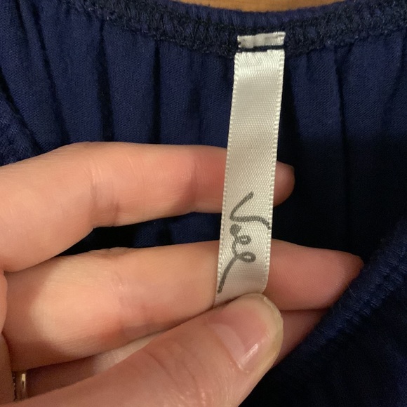 2/$10 Boutique top. - Picture 3 of 3